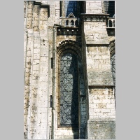 Chartres, 6, Langhaus von S, 1. Joch oestlich vom SW-Turm, Foto Heinz Theuerkauf, large.jpg